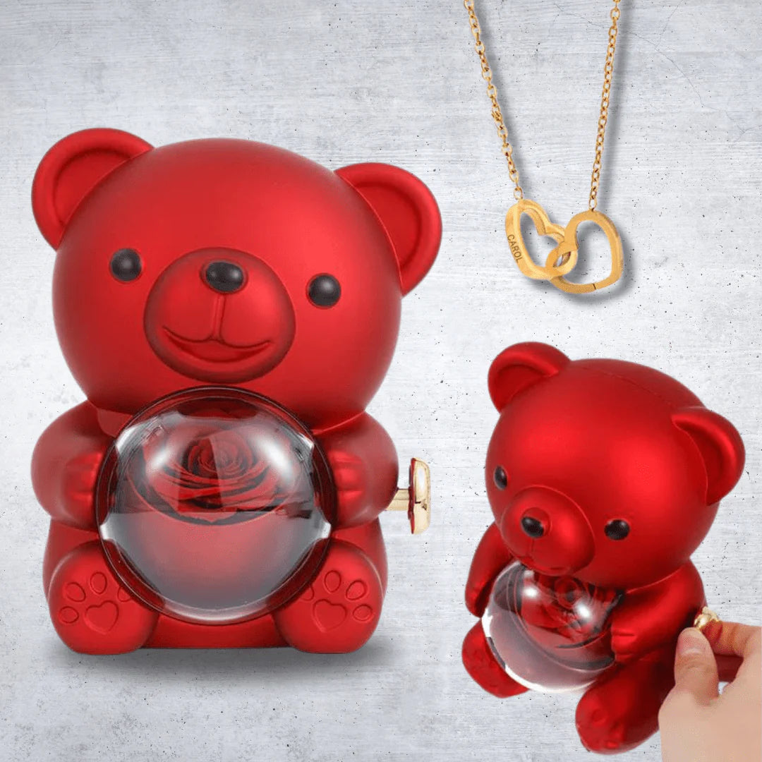 "خليها تعيش لحظة واو… دبّ الورد مع قلادة سرّية"